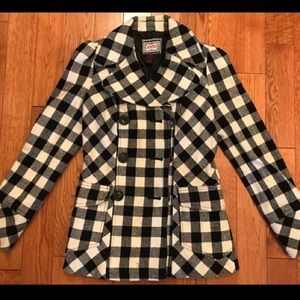 BLACK AND WHITE CHECKERED COLLARED BLAZER